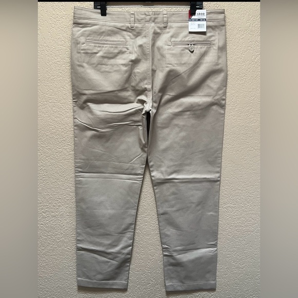 IZOD Khaki Flat Front Straigth Fit 38x30 - Picture 2 of 8